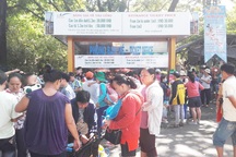 Suối Tiên, Thảo Cầm viên quá tải ngày mùng 2 Tết