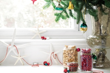 Ý tưởng trang trí nhà đón Giáng sinh cho mẹ đảm: Chỉ 5 phút là xong!