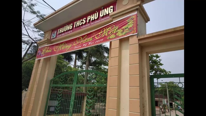 Chủ tịch tỉnh Hưng Yên tuyên bố sẽ cách chức toàn bộ Ban giám hiệu vụ nữ sinh bị lột đồ, đánh hội đồng - Ảnh 3. Chủ tịch tỉnh Hưng Yên tuyên bố sẽ cách chức toàn bộ Ban giám hiệu vụ nữ sinh bị lột đồ, đánh hội đồng - Ảnh 3.