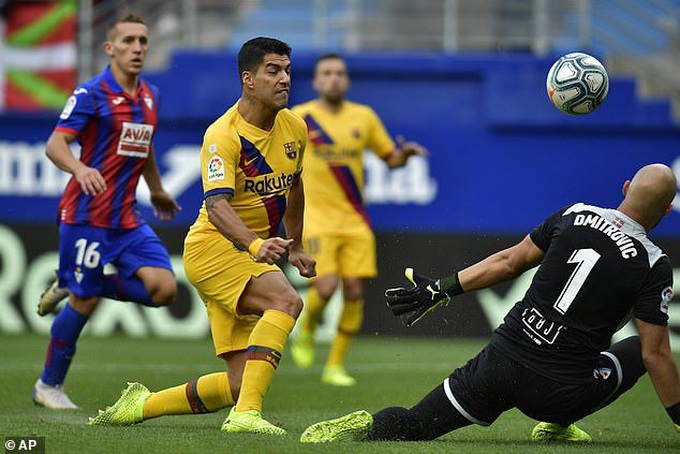 Messi, Suarez, Griezmann cùng lập công, Barcelona đại thắng “3 sao” - Ảnh 5. Messi, Suarez, Griezmann cùng lập công, Barcelona đại thắng “3 sao” - Ảnh 5.