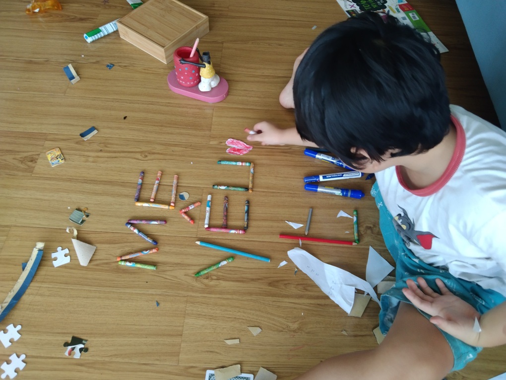 Đánh trẻ khi dạy chữ cho chừa thói cẩu thả vì còn đánh là còn... thương? - 3 Đánh trẻ khi dạy chữ cho chừa thói cẩu thả vì còn đánh là còn... thương? - 3