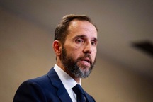 Mỹ sa thải loạt quan chức từng tham gia truy tố ông Trump