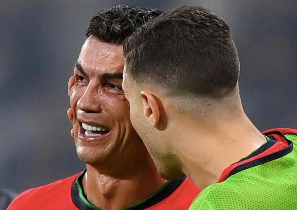 Sự thật đằng sau vụ C.Ronaldo khóc nức nở khi đá hỏng phạt đền - 1 Sự thật đằng sau vụ C.Ronaldo khóc nức nở khi đá hỏng phạt đền - 1