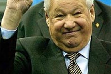 Boris Yeltsin phải nhập viện vì gãy chân 