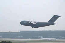 “Siêu máy bay” Mỹ đến Hà Nội trước thềm Thượng đỉnh Mỹ - Triều