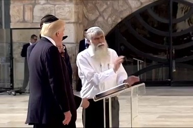 Tổng thống Mỹ Trump tới thăm "Bức tường than khóc"