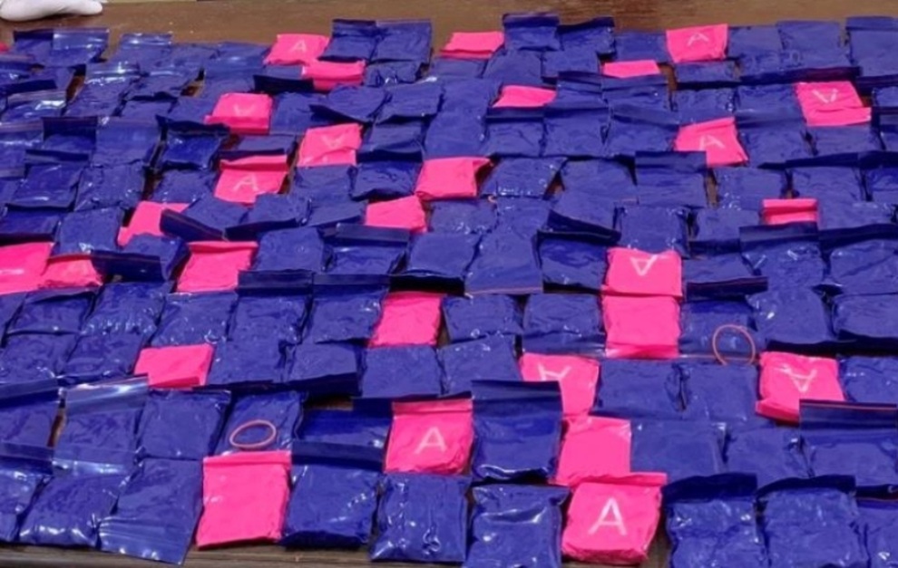 Chồng đi cai nghiện, vợ ở nhà vận chuyển ma túy số lượng lớn - 3 Chồng đi cai nghiện, vợ ở nhà vận chuyển ma túy số lượng lớn - 3