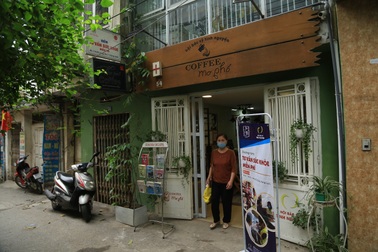 Ấm lòng quán cà phê tư vấn sức khỏe, cấp thuốc miễn phí giữa Thủ đô