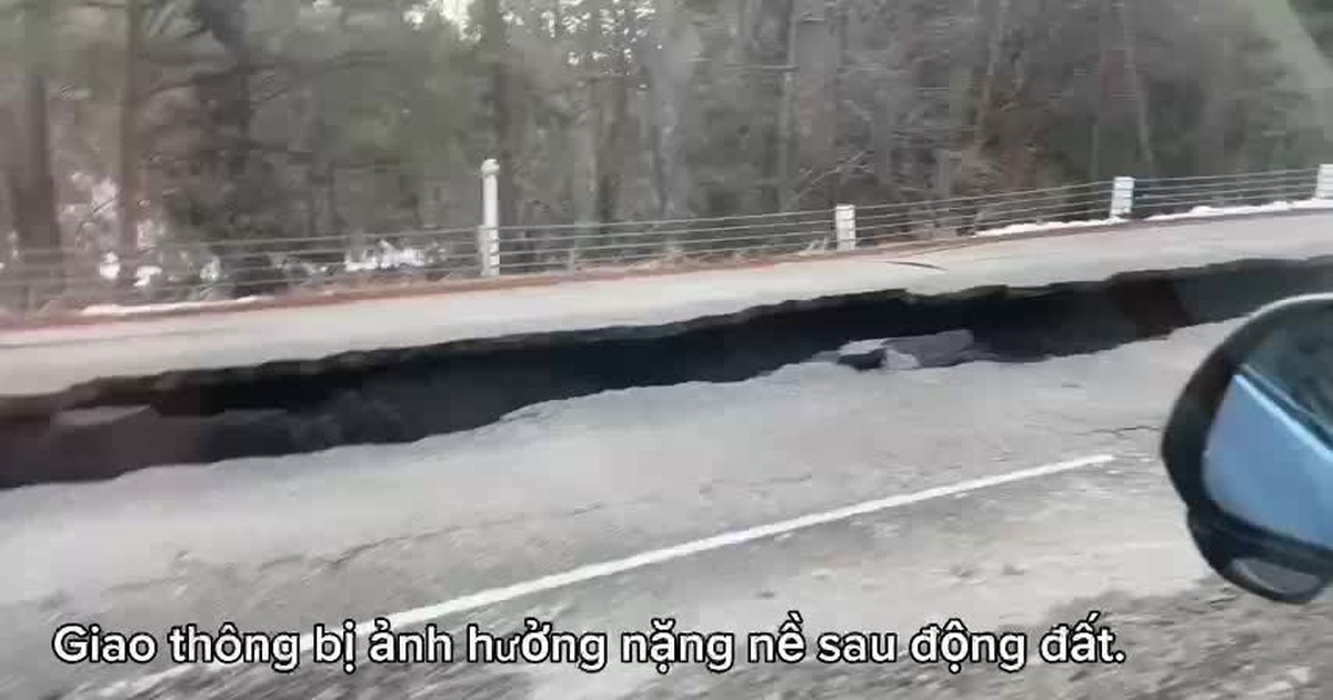 Video: Người Việt lái xe 12 tiếng xuyên núi, vào tâm chấn động đất cứu trợ | Báo Dân trí