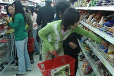 Sức mua hàng Tết tại các siêu thị tăng mạnh