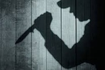 Chém trọng thương vợ con rồi nhảy lầu tự tử