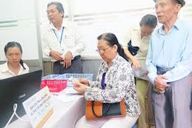 Xác định tuổi hưởng lương hưu đối với đảng viên