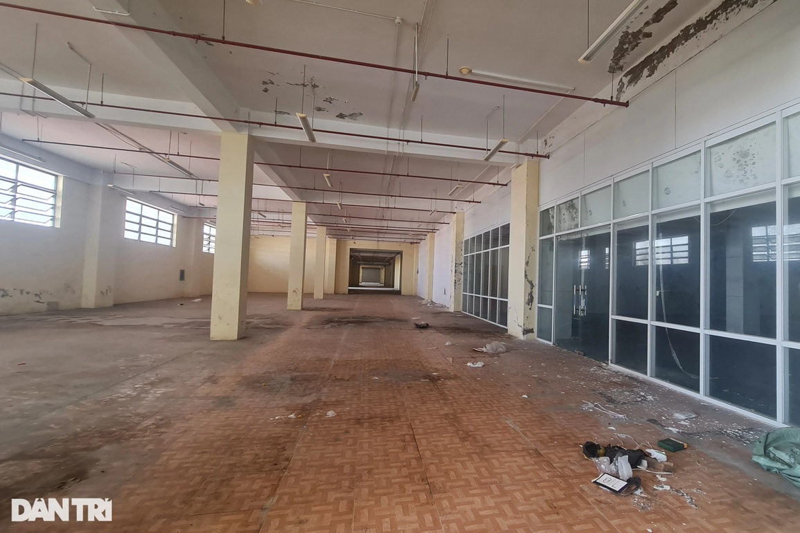 Dẹp tình trạng nhếch nhác ở chợ lớn nhất Nghệ An sau phản ánh của Dân trí - 5 Dẹp tình trạng nhếch nhác ở chợ lớn nhất Nghệ An sau phản ánh của Dân trí - 5