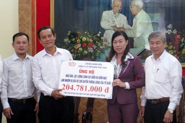 Thái Tuấn chung tay hướng về biển đảo quê hương