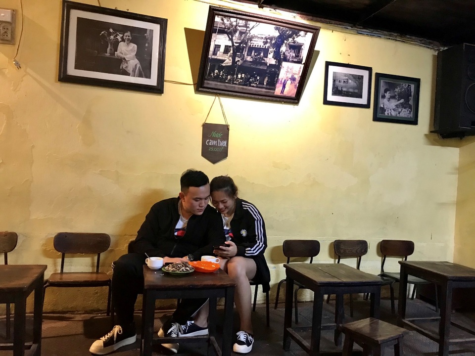 Quán cà phê trên gác nhỏ, gần nửa thế kỷ lưu giữ ký ức Hà Nội - 6 Quán cà phê trên gác nhỏ, gần nửa thế kỷ lưu giữ ký ức Hà Nội - 6