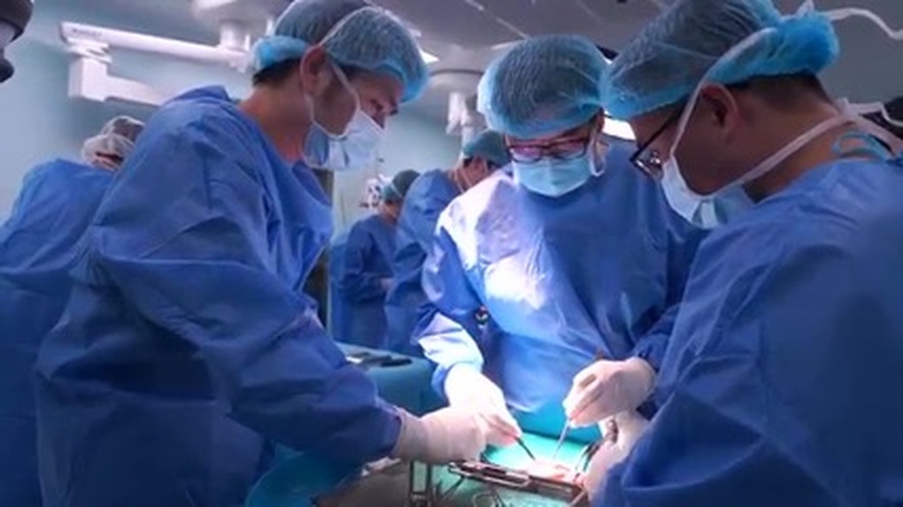 Điều trị ung thư xương bằng ni tơ lỏng - 2 Điều trị ung thư xương bằng ni tơ lỏng - 2