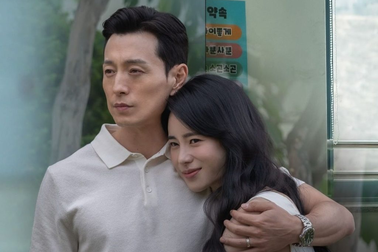 Soái ca "The Glory": Ám ảnh tuổi thơ nghèo khó và chuyện tình đẹp như phim