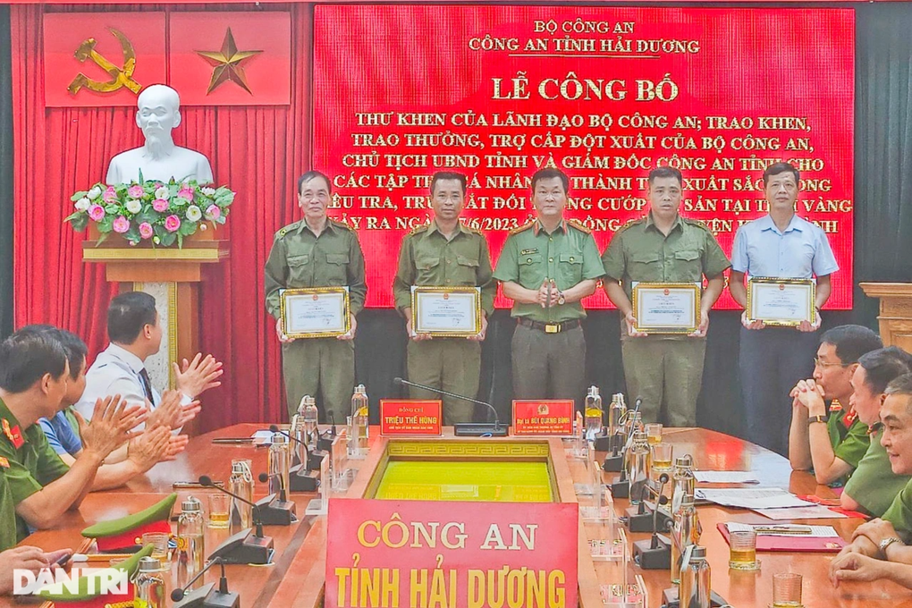 Người công an xã giúp phá vụ án cướp tiệm vàng ở Hải Dương - 7 Người công an xã giúp phá vụ án cướp tiệm vàng ở Hải Dương - 7