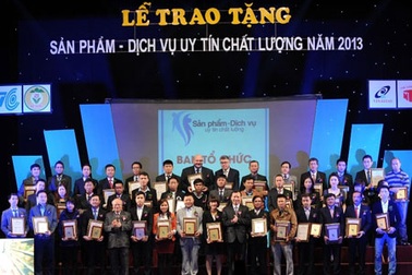 AIA Việt Nam đạt danh hiệu sản phẩm, dịch vụ uy tín chất lượng năm 2013