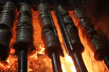 Đặc sản thịt bọc đòn tre, nướng trên than suốt 4 tiếng ở ngôi làng cổ