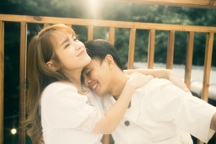 Vì sao Tú Vi im lặng khi bị đồn lấy Văn Anh bởi hám giàu?