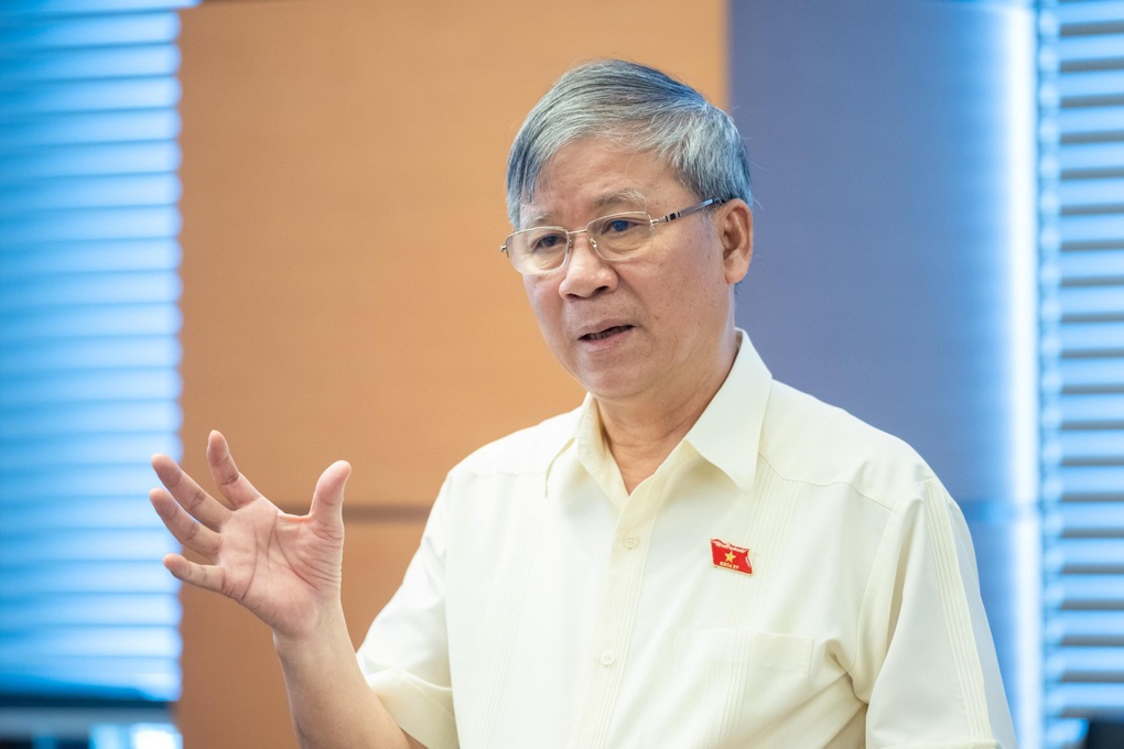 Minister of Education and Training talks about new textbooks to be applied from next year - 2 Bộ trưởng GD-ĐT nói về bộ sách giáo khoa mới áp dụng từ năm tới - 2
