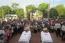 12 người Việt tử nạn ở Thái Lan: Tang thương ngày đón con về