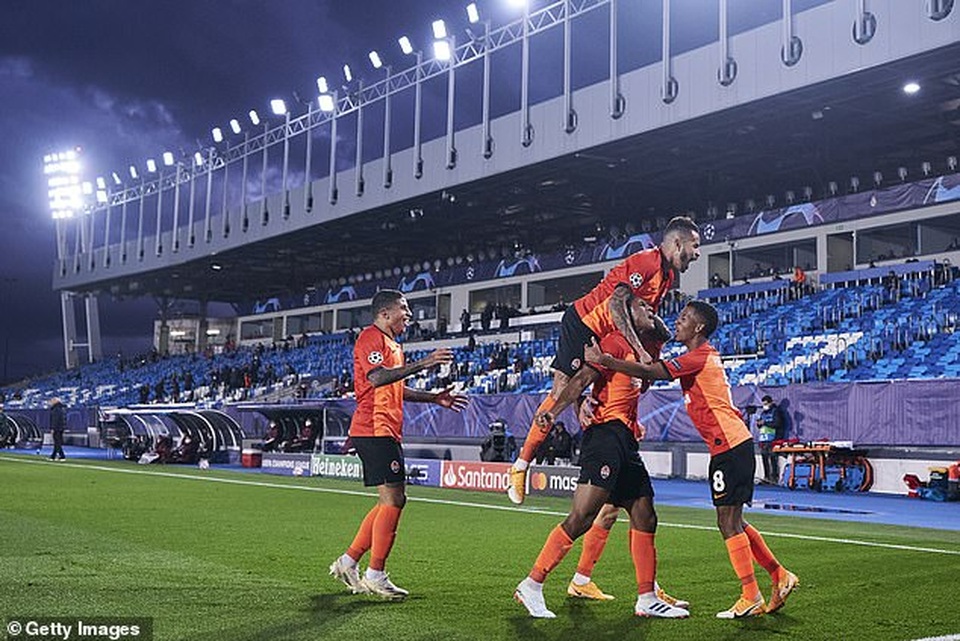 Real Madrid thua sốc Shakhtar Donetsk tại Bernabeu - 4 Real Madrid thua sốc Shakhtar Donetsk tại Bernabeu - 4