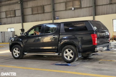 Triệu tập 2 người vụ "cò" đăng kiểm tại Bắc Ninh