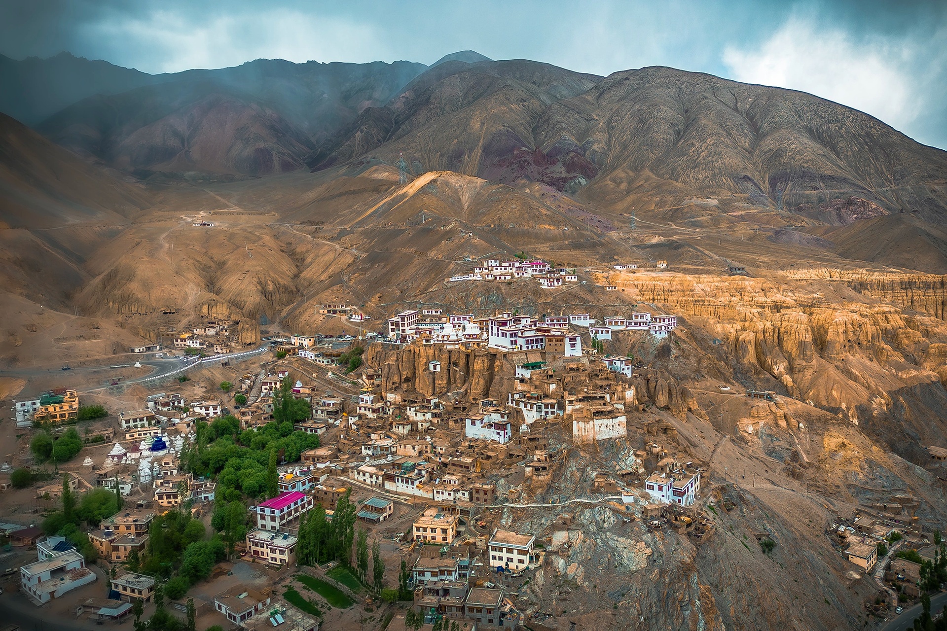 Khách Việt 14 ngày lái mô tô khám phá thiên nhiên siêu thực ở Ladakh Ấn Độ - 11