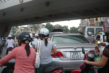 Ngã Tư Sở "nghẹn ngào" vì mất điện 