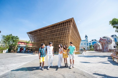 Gen Z và xu hướng "bỏ phố về biển"