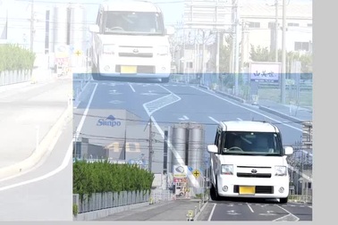 Nhờ đến ứng dụng chỉnh sửa ảnh để so sánh kích thước của hai chiếc xe