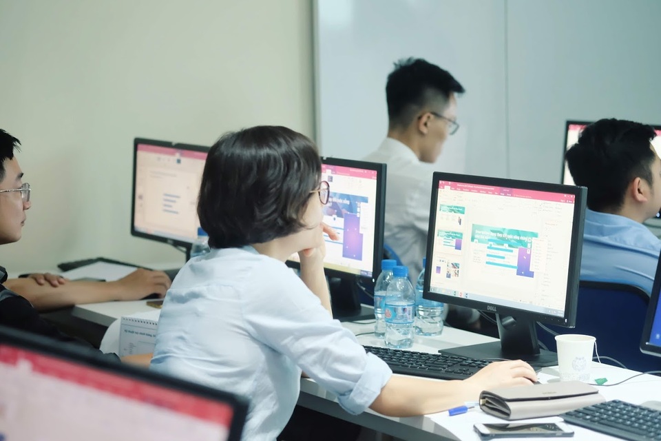 Slide Factory và ngành thiết kế thuyết trình tại Việt Nam - 3 Slide Factory và ngành thiết kế thuyết trình tại Việt Nam - 3