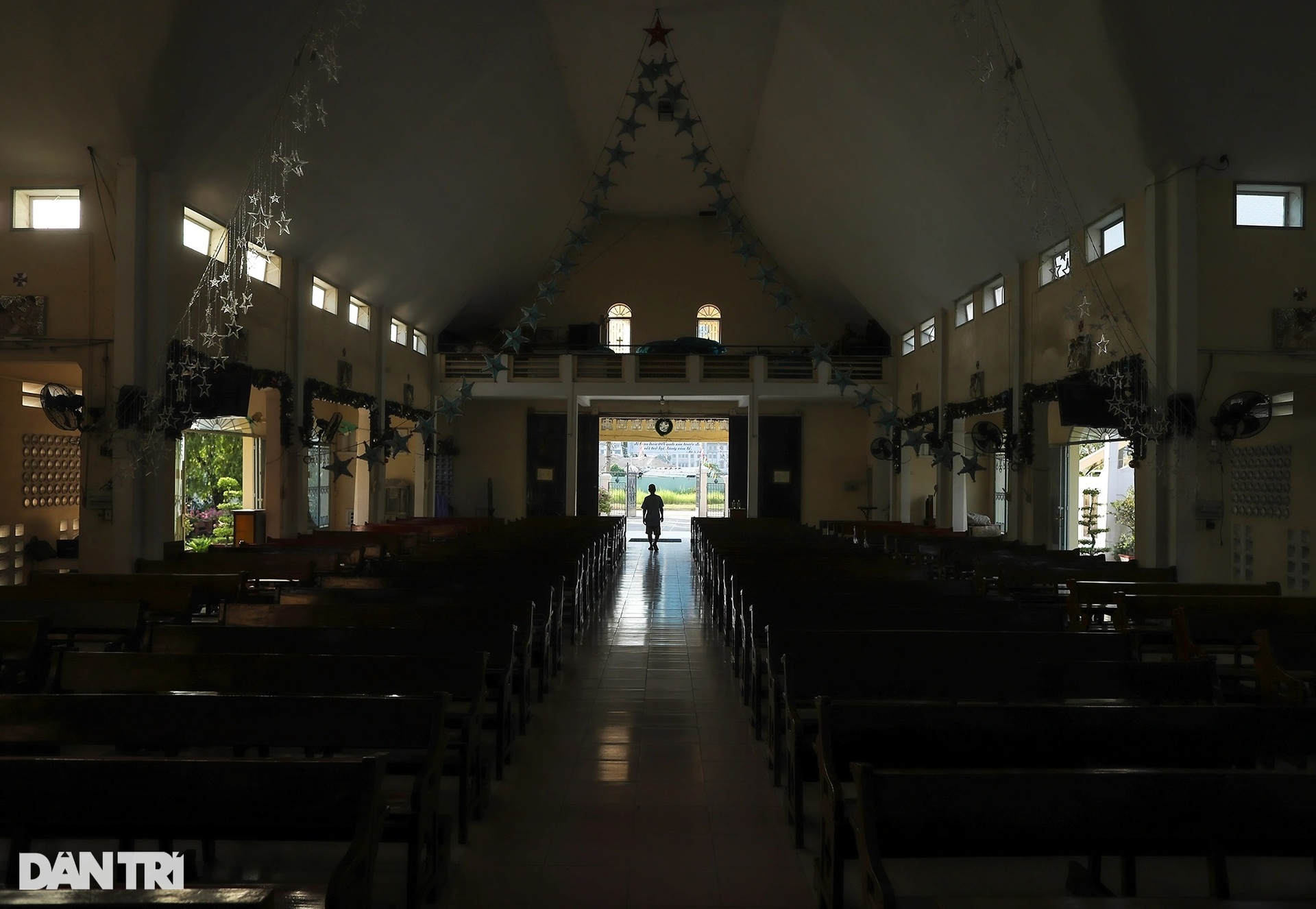 Nhà thờ cổ kính hơn 150 tuổi tĩnh lặng giữa khu đô thị vàng Thủ Thiêm - 10 Nhà thờ cổ kính hơn 150 tuổi tĩnh lặng giữa khu đô thị vàng Thủ Thiêm - 10