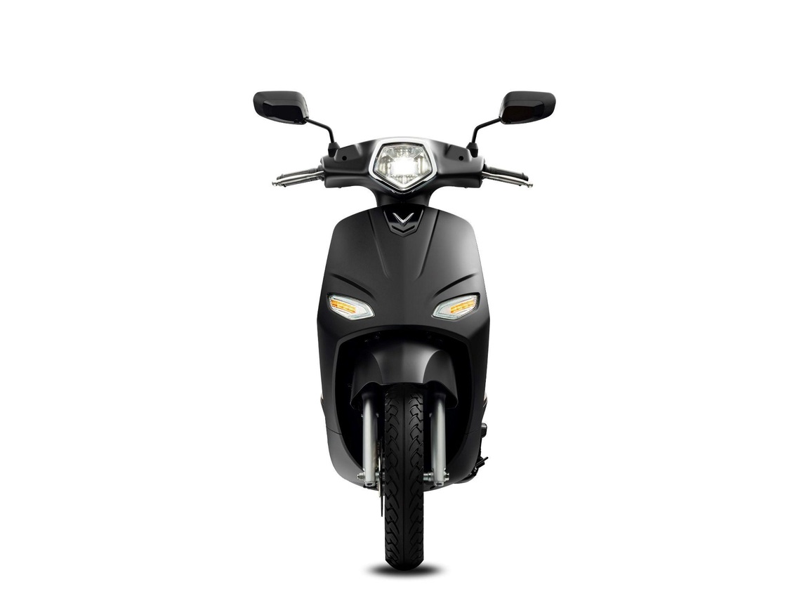 Vinfast ra mắt xe máy điện Vento hoàn toàn mới, tốc độ tối đa 80 km/h - 6 Vinfast ra mắt xe máy điện Vento hoàn toàn mới, tốc độ tối đa 80 km/h - 6