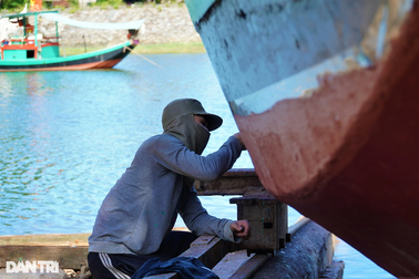 Nghề từng ăn nên làm ra ở làng biển trước nguy cơ xóa sổ