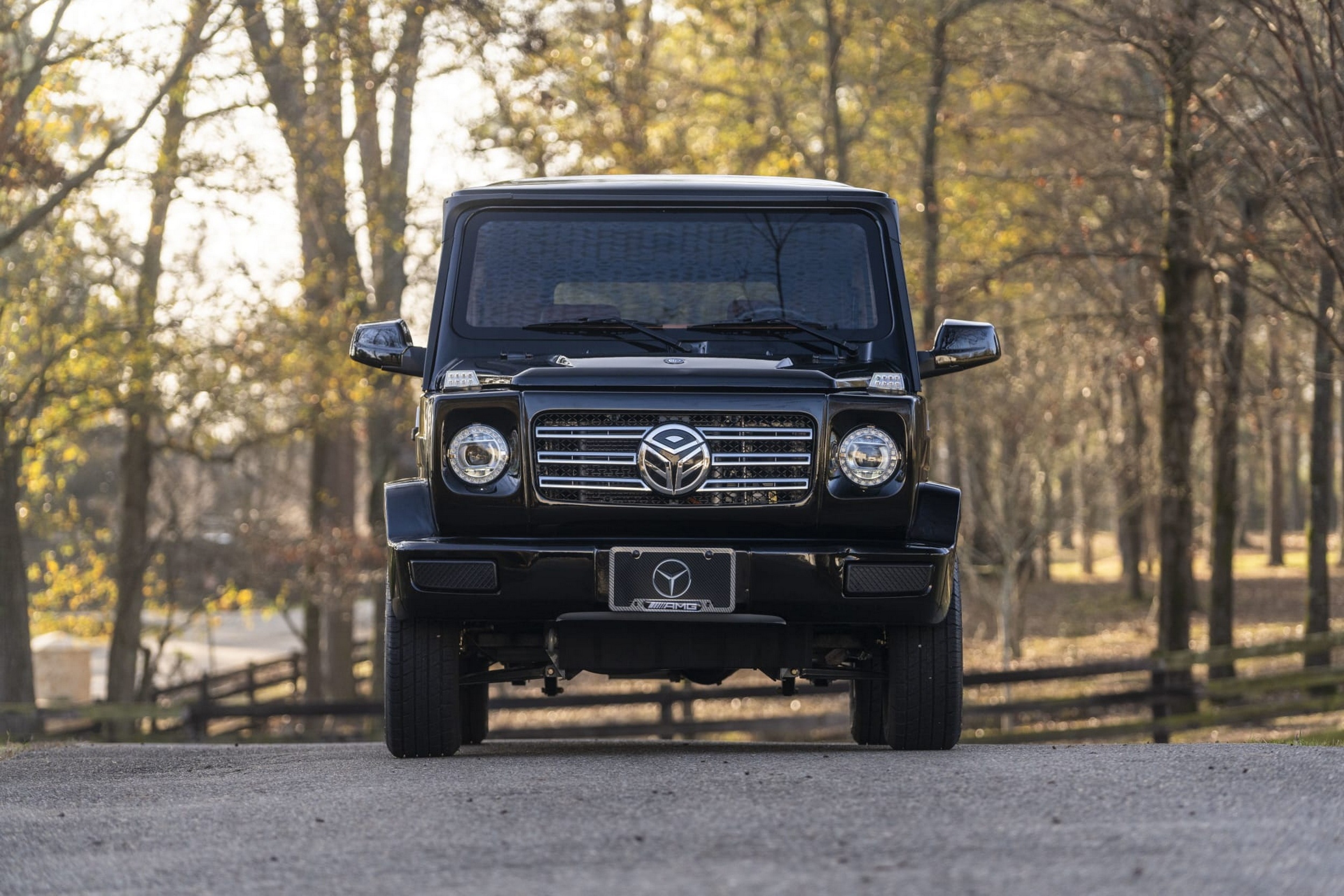Chiếc xe nhái Mercedes G-Class có giá bán ngang xe xịn - 1 Chiếc xe nhái Mercedes G-Class có giá bán ngang xe xịn - 1
