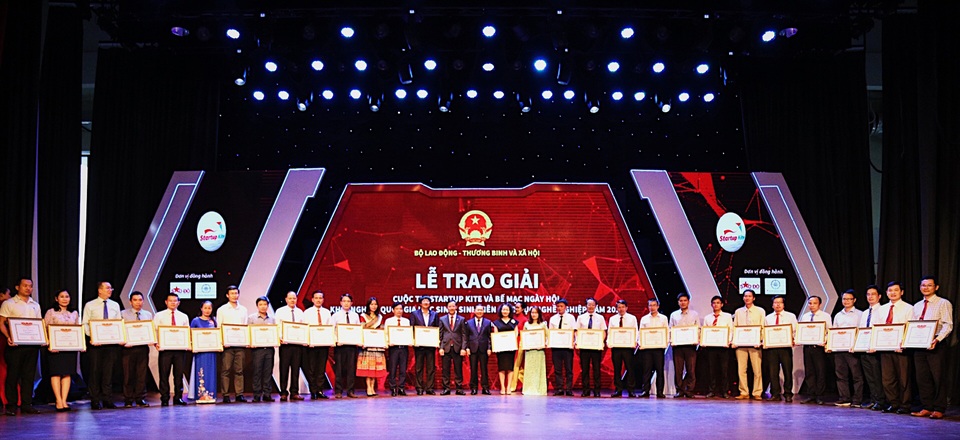 Lộ diện đội giải Nhất cuộc thi khởi nghiệp giáo dục nghề nghiệp 2020 - 4 Lộ diện đội giải Nhất cuộc thi khởi nghiệp giáo dục nghề nghiệp 2020 - 4