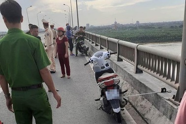 Liều mình nhảy sông cứu người tự tử: Sống hay chết liệu có kịp nghĩ!