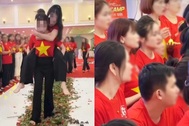 Thử thách cõng nhau đi trên hoa hồng: Nhiều rủi ro cho sức khỏe