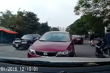 Lại chuyện lái xe lấn làn…