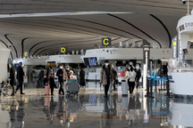 Trung Quốc mở cửa biên giới, bỏ cách ly với người nhập cảnh từ 8/1