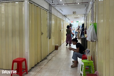 "Thiên đường hàng hiệu giá rẻ" vắng bất thường sau đợt truy quét hàng giả