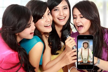 Hát Thần Tài Sài Gòn trên radio nhận quà khủng