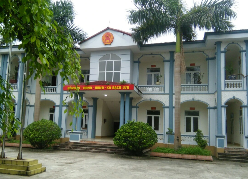 Phát hiện trẻ sơ sinh tử vong trước trụ sở công an xã - 1 Phát hiện trẻ sơ sinh tử vong trước trụ sở công an xã - 1