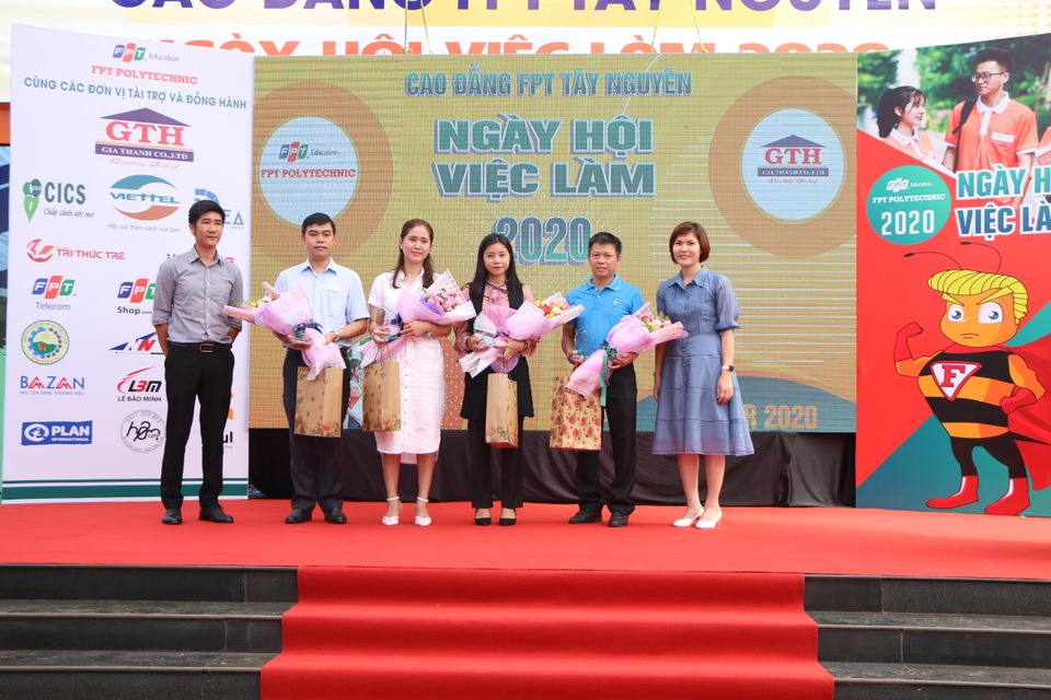 Ngày hội việc làm FPT Polytechnic Tây Nguyên: Cơ hội việc làm ngay từ trên ghế nhà trường - 1 Ngày hội việc làm FPT Polytechnic Tây Nguyên: Cơ hội việc làm ngay từ trên ghế nhà trường - 1