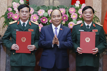 Thăng quân hàm Thượng tướng cho hai sĩ quan quân đội