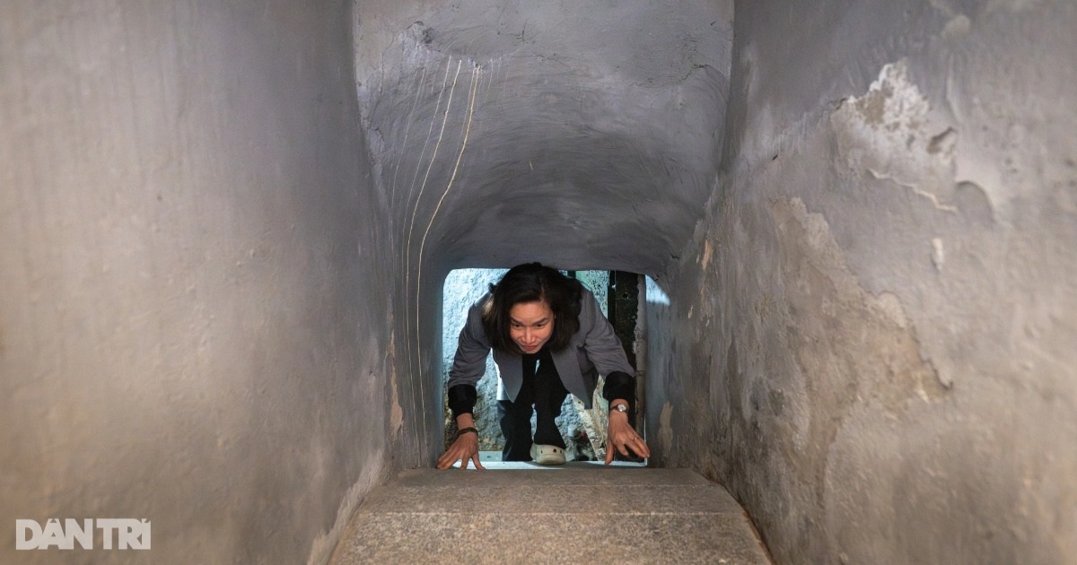 View - Hình ảnh hiếm hoi về căn hầm bí mật hơn 130 năm tuổi cạnh hồ Hoàn Kiếm | Báo Dân trí