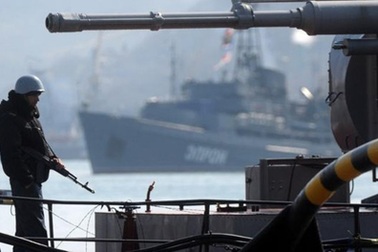 Nổ súng tại căn cứ quân sự Ukraine ở Crimea, 1 người chết